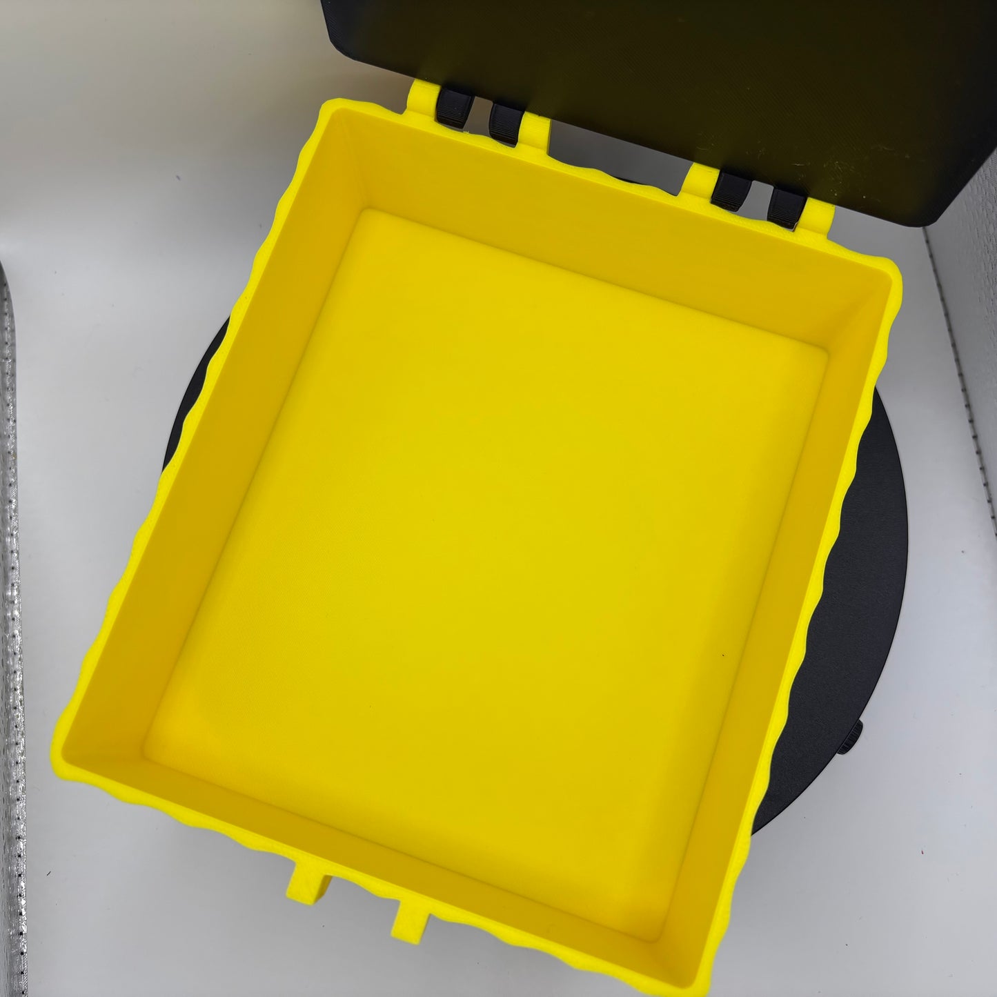 Personalized Braille Crayon Case, High-Contrast Storage Box for Low Vision Kids